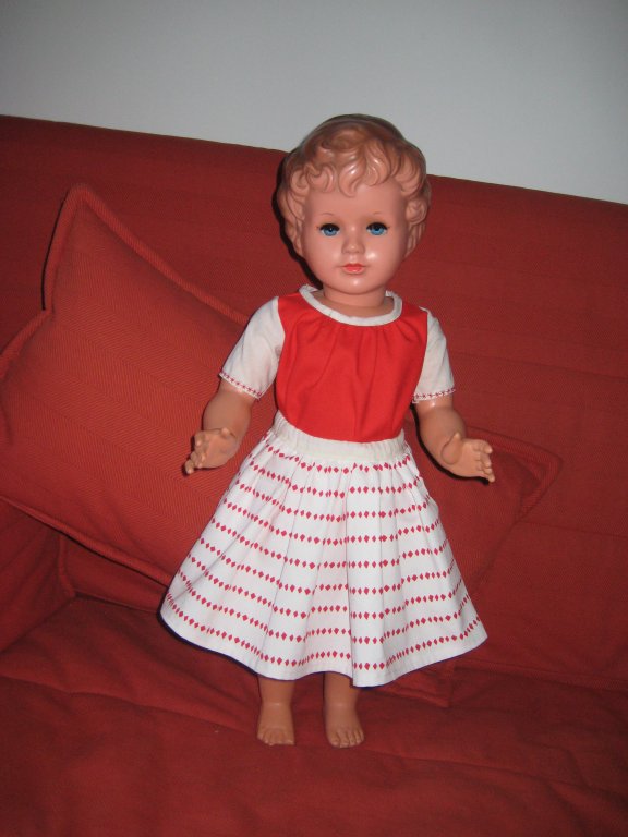 
	niedliches Puppenkleid
